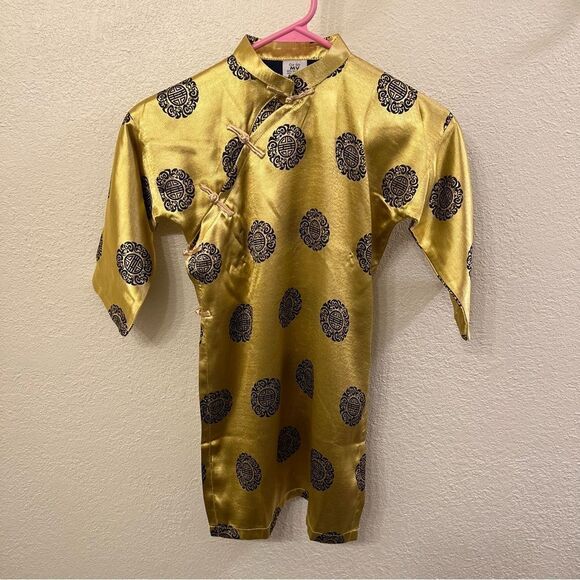 Child’s Silk Asian Outfit Size 6 - Picture 1 of 4